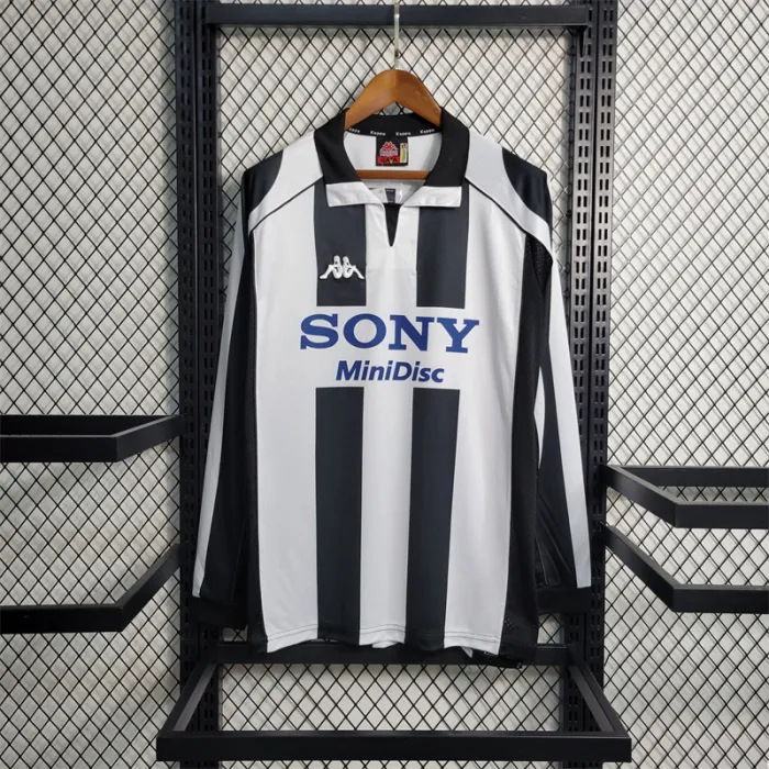 Juventus Jersey Home kit 1997 1998 Retro Long Sleeves product image 1