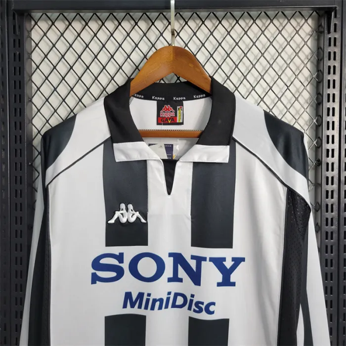 Juventus Jersey Home kit 1997 1998 Retro Long Sleeves product image 2