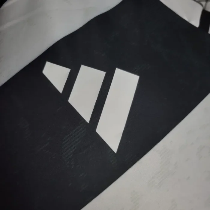 Player Juventus Home Jersey 24/25 Football Kit product image 8