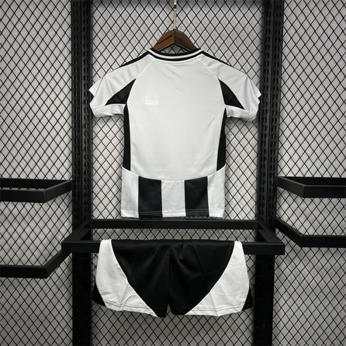 Kids Juventus Home Jersey 24/25 Football Kit product image 6